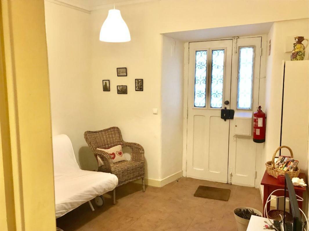 リスボンFlat In Historic Neighbourhoodアパートメント エクステリア 写真